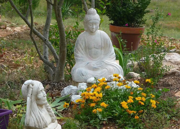 Le De Cristal Proche Bugarach بيت للعطل Granes