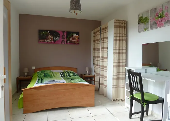 Le De Cristal Proche Bugarach بيت للعطل *