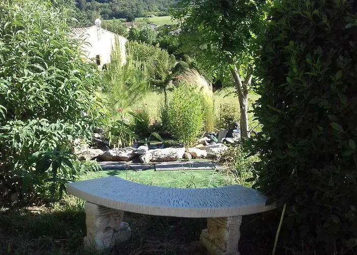 بيت للعطل Le De Cristal Proche Bugarach Granes